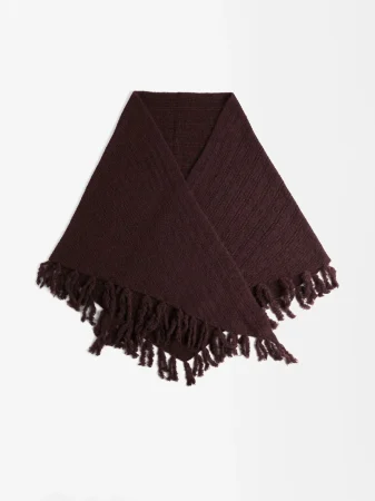 Chal con flecos de lana