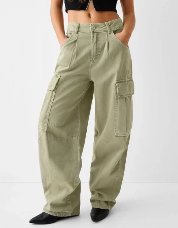 Pantalón skater fit cargo sarga