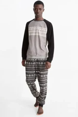 Pijama de forro polar