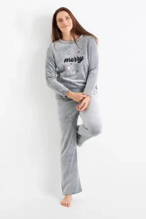 Pijama navideño de invierno