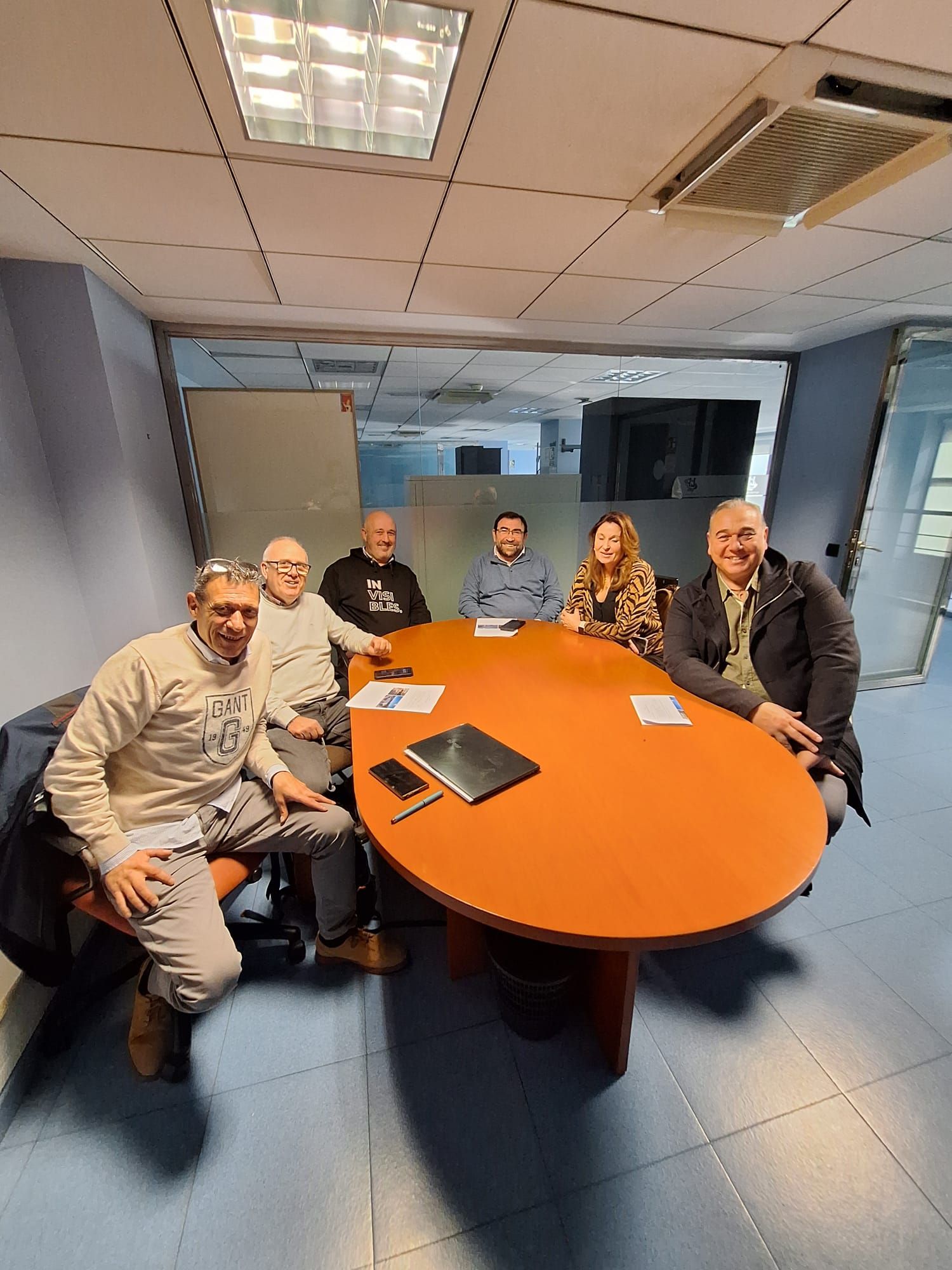 El 23 de diciembre la ONG InVisibles y los Paelleros Solidarios cocinarán paellas gigantes por la DANA