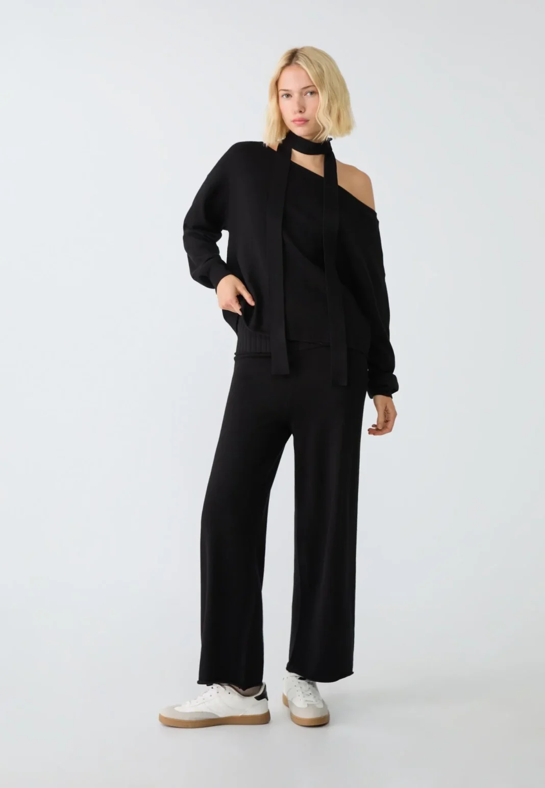 Stradivarius presenta un conjunto que redefine la elegancia casual para este invierno