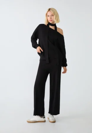 Stradivarius presenta un conjunto que redefine la elegancia casual para este invierno