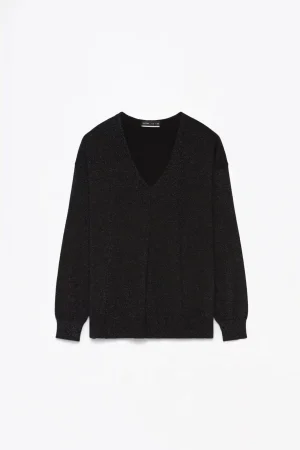 5 jerséis gorditos de Lefties para llevar con pantalones elegantes en cenas y reuniones 91 Merca2.es Lefties brillo