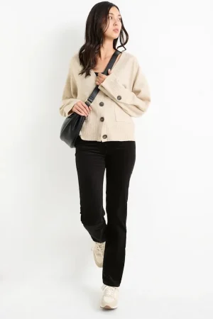 El pantalón de pana perfecto para un estilo atemporal