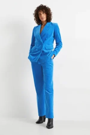 Vuelve el estilo de los 70 con este pantalón de pana