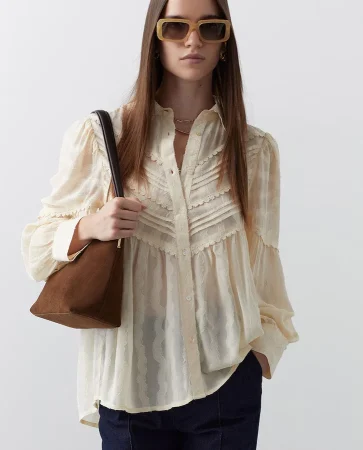 Las 5 blusas más elegantes de Sfera para llevar con vaqueros los fines de semana 61 Merca2.es Sfera bohemia