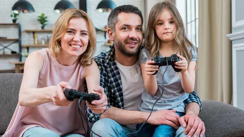 ¿En qué país europeo se juega más a los videojuegos? ¿Los usan más las mujeres o los hombres? 3 Merca2.es ¿Es cierto que el número de mujeres está aumentando? Y ¿Qué es lo que pasa con la edad?