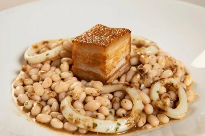 Besalú, el pueblo catalán famoso por su ambiente medieval 66 Merca2.es Delicias locales