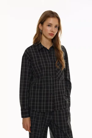 Lefties arrasa con su colección de básicos para empezar el año con estilo y sin gastar de más 19 Merca2.es Camisa cuadros bolsillo