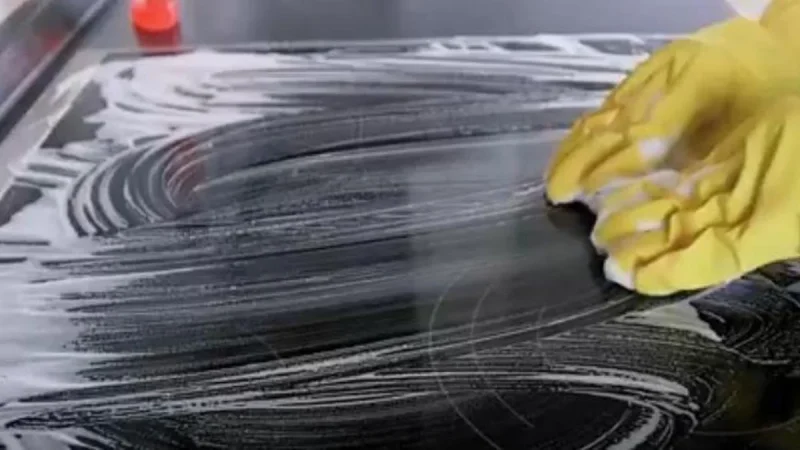 ¿Qué causa los arañazos en una vitrocerámica?