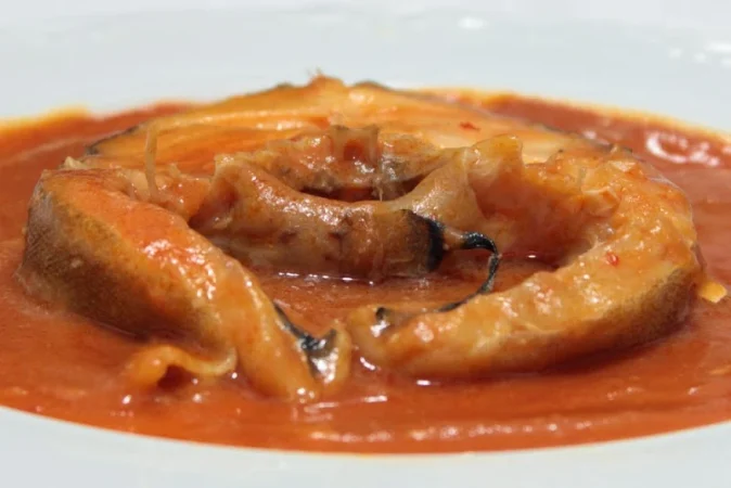 ¿Qué es ideal para servir con el bacalao a la vizcaína?