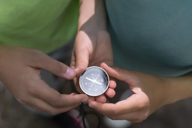 El misterio del magnetismo terrestre: revelado por las brújulas