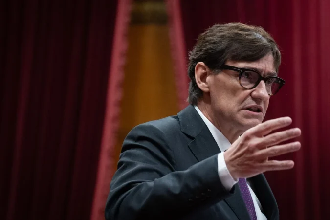 EuropaPress 6413708 presidente generalitat salvador illa interviene pleno parlament cataluna 18 Merca2.es