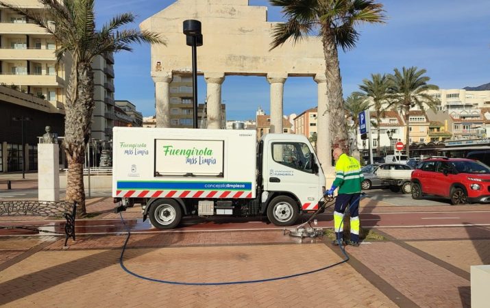 FCC:  Servicios Medioambientales y Agua darán soporte a los resultados 1 Merca2.es La deuda neta, actualmente poco más de dos veces EBITDA, esperamos que descienda al año en más de 600 millones desde 2025e