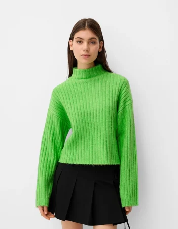 El jersey oversize de Bershka que todas quieren: confort, estilo y gran precio 25 Merca2.es Jersey cuello alto rib oversize cropped