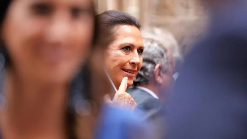 Pilar Eyre da detalles sobre en que punto se encuentra la relacion de Juan Carlos I con su amante Marta Gaya 6 Merca2.es