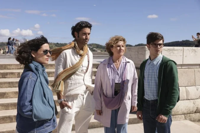 Screenshot 2025 01 24 at 18 53 15 Las series espanolas que estan por venir en 2025 Merca2.es