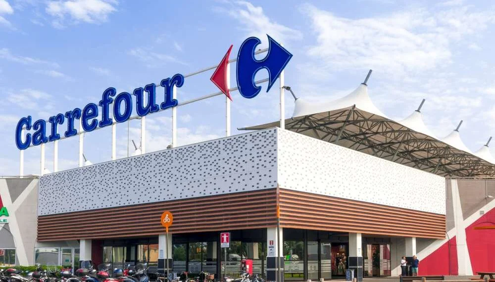 Carrefour rebaja a la mitad este fantástico secador de pelo con 7 cabezales 