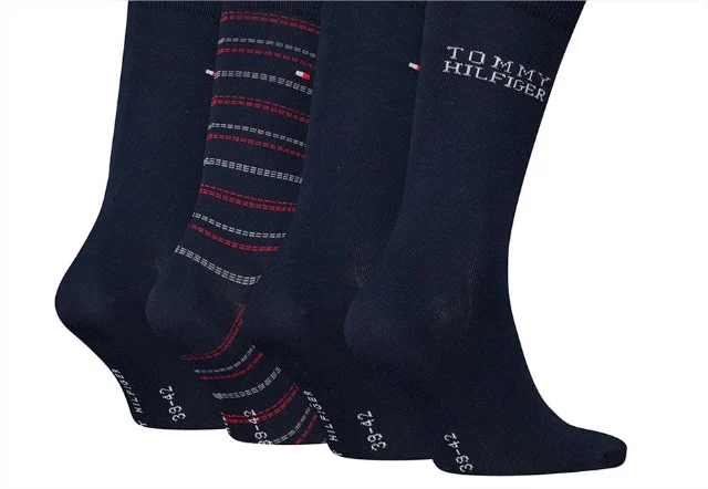 Guess, Michael Michael Kors y más: accesorios de mejores marcas con descuentazo en El Corte Inglés 9 Merca2.es tommy h Merca2.es