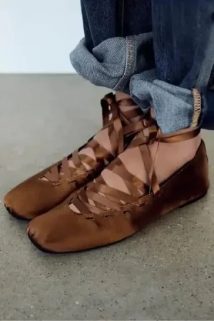 Los 5 mejores zapatos planos de Zara para elevar los looks básicos del invierno 9 Merca2.es Zara atada