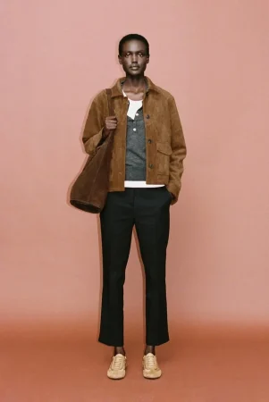 ¿Una chaqueta para todo? Zara tiene la prenda que querrás usar en cualquier ocasión 4 Merca2.es CHAQUETA EFECTO ANTE