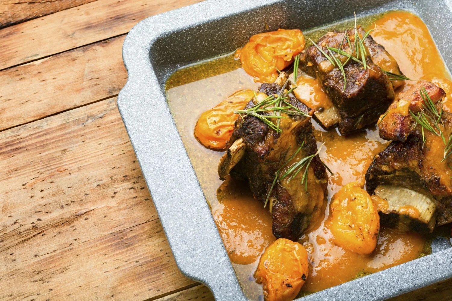 Descubre cómo hacer un clásico rabo de toro o de ternera estofado Descubre cómo hacer un clásico rabo de toro o de ternera estofado