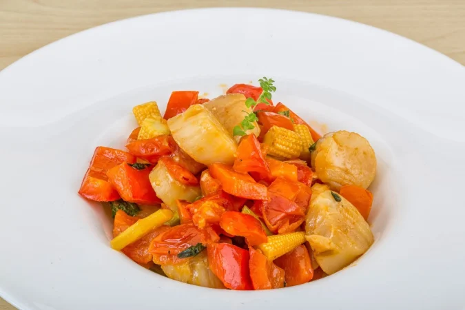 Ingredientes del guiso de bacalao con verduras y patatas para cuatro comensales