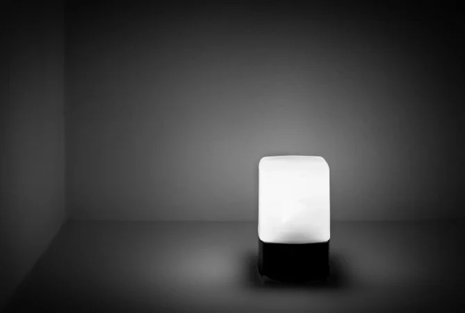 beautiful shot modern glowing lamp Merca2.es