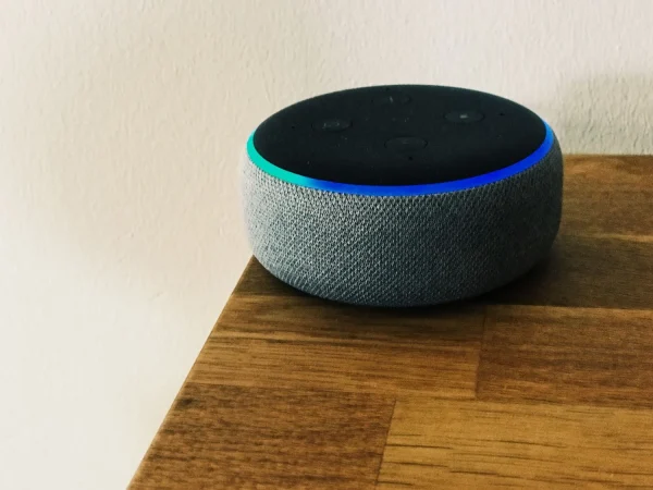 Te contamos cómo hacer que Alexa deje de grabar todas tus conversaciones 13 Merca2.es high angle view alexa Merca2.es