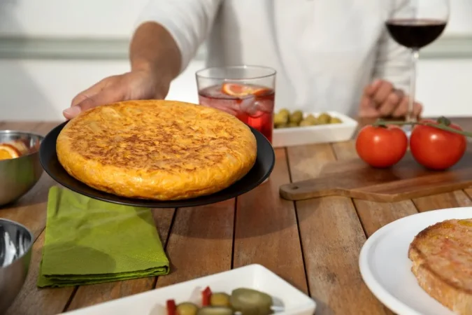 Parece hecha en casa, pero no lo es: la OCU dicta sentencia sobre cuál es la mejor tortilla de patata de supermercado 36 Merca2.es La OCU lo sabe y lo reveló