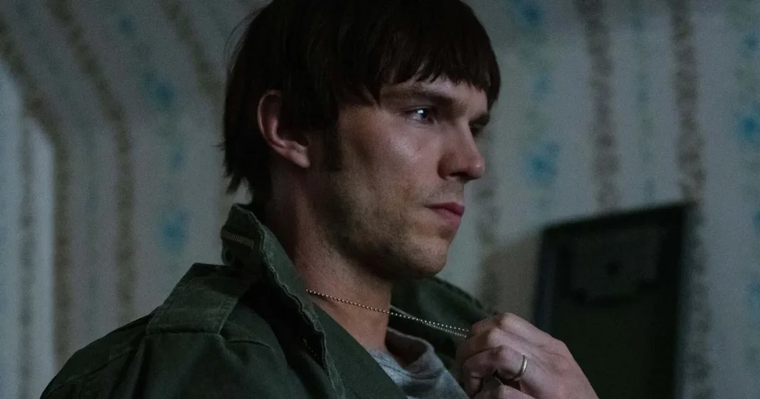 Nicholas Hoult: el gran rival de Terry Husk