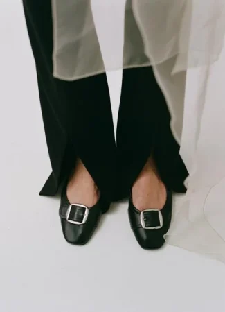 Zara se adelanta a la primavera con estos pantalones de vestir y lucir con zapatillas 57 Merca2.es ¿Cómo combinar los pantalones de Zara con zapatos?