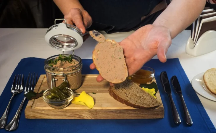 ¿Qué es una sobrasada vegana y cuál es la razón para probarla?