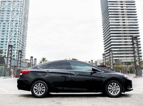 Vehículo de VTC tipo Uber en Barcelona en 2020. Fuente: Agencias