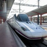 Renfe tendrá que pagar indemnización por el 8% de los viajes del AVE