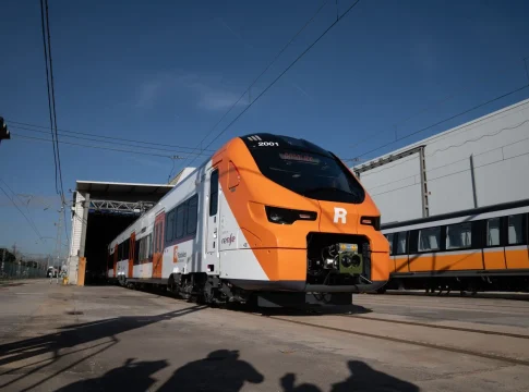 Un nuevo tren de Rodalies en la fábrica de Alstom, a 10 de enero de 2025, en Santa Perpètua de Mogoda, Barcelona, Catalunya (España). Fuente: Agencias Un nuevo tren de Rodalies en la fábrica de Alstom, a 10 de enero de 2025, en Santa Perpètua de Mogoda, Barcelona, Catalunya (España). Fuente: Agencias