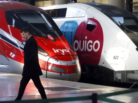 El nuevo tren de alta velocidad Ouigo a su llegada a la estación María Zambrano. A 15 de enero de 2025 en Málaga, Andalucía (España). Fuente: Agencias