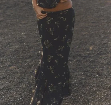 4. Falda Tul Estampado Volantes - 23 €