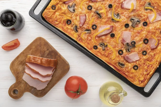 ¿Cómo conservar la coca de embutido?