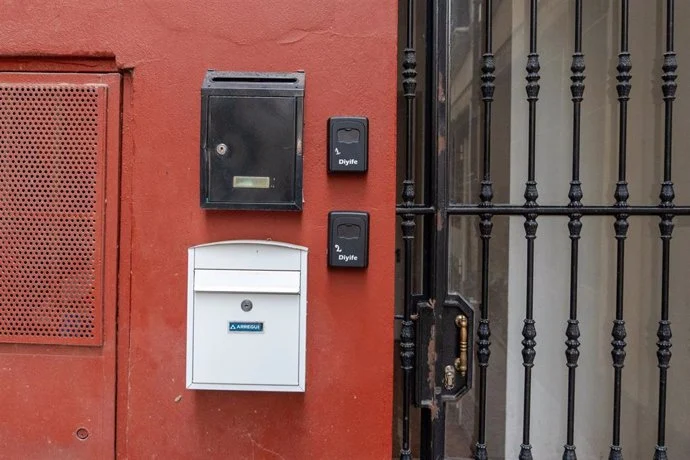Estafas a través de la vivienda: de octavillas con faltas de ortografía a ‘contratos fake’