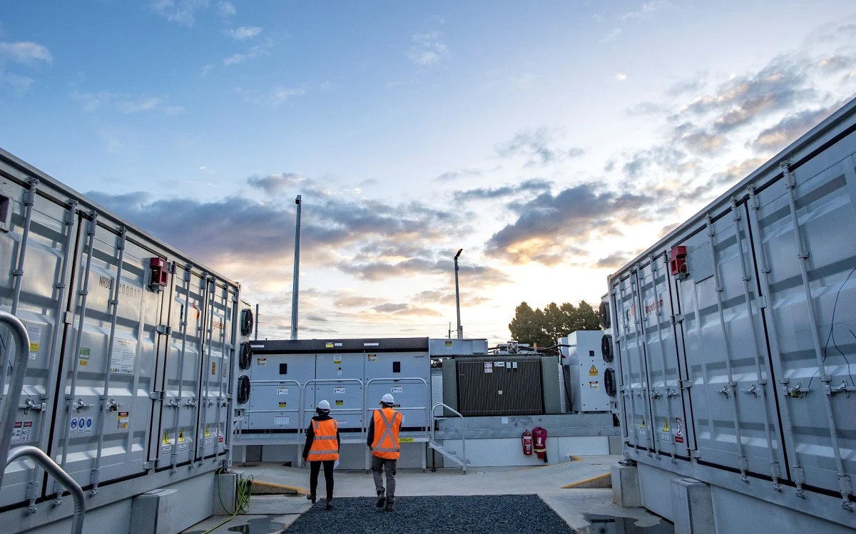Naturgy fue excluida de los índices MSCI en febrero de 2024, fundamentalmente por la escasez de capital flotante tras la auto-OPA ejecutada sobre acciones propias. Proyecto ACT Battery en Australia. Naturgy Naturgy fue excluida de los índices MSCI en febrero de 2024, fundamentalmente por la escasez de capital flotante tras la auto-OPA ejecutada sobre acciones propias