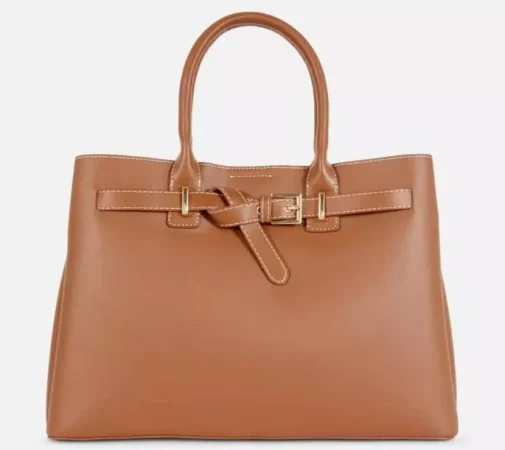 1. Bolso Tote con detalle hebilla - 20 €