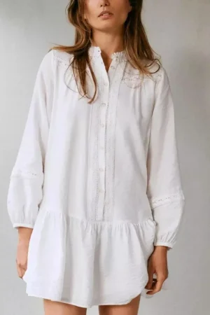 ¿Por qué las blusas románticas de la colección de Zara son especiales?