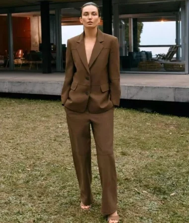 Blazer recto en el tono perfecto de caramelo