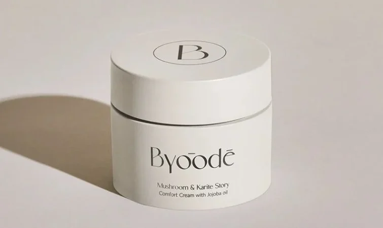 ¿Cómo aplicar la crema hidratante anti-engging coreana?