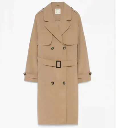 4. Gabardina camel: el diseño atemporal que no falla