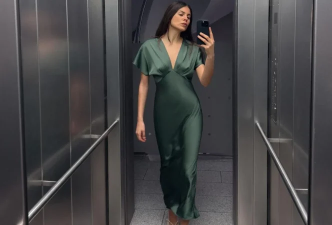 6. Vestido verde de tejido satinado