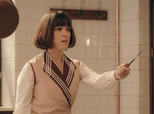 'La Favorita 1922': Una boda interfiere en la marcha del restaurante 26 Merca2.es AMOR ENTRE DEUDAS Y FOTOGRAFÍAS