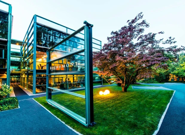 Swatch detecta mejoras en China, pero encara 2026 entre la volatilidad y la presión estructural 3 Merca2.es Richemont supera previsiones en su tercer trimestre pese a la lenta recuperación en China y la presión de costes